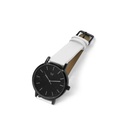 Reloj de Pulsera Wanderlust, Esfera Negra con correa blanca y negra - Negro